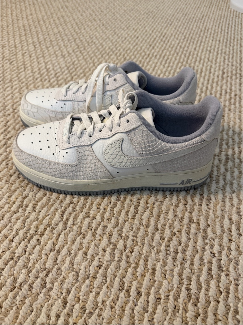 Nike Air Force 1 Low Sneakers - Light Gray/White snakeskin